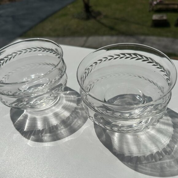#5730 CUT WREATH PATTERN OPTIC FINGER/BOWL CLEAR - Picture 8 of 10